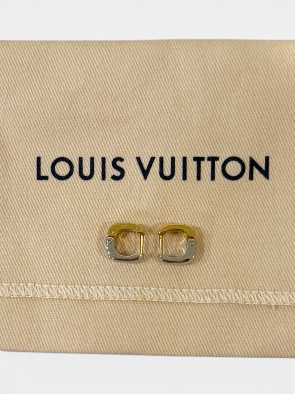 The Perfect Louis Vuitton Earrings - Picture 2 of 6